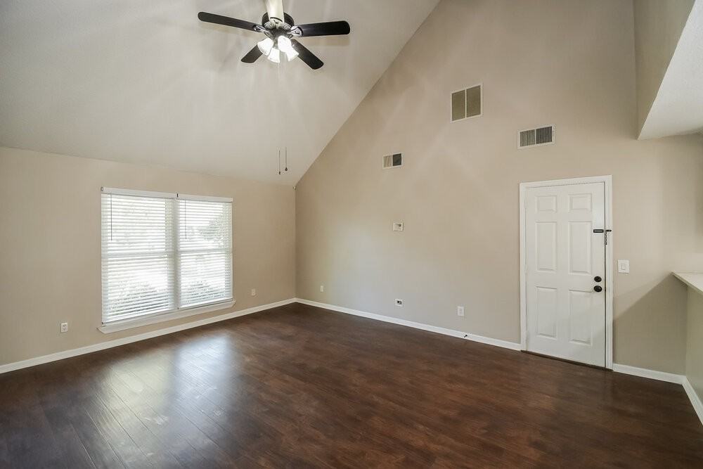 12748 Beaubien Rd - Photo 5 of 16