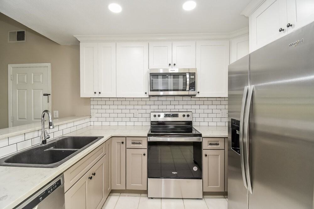 12748 Beaubien Rd - Photo 7 of 16