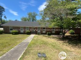 featured image of 1211 1211 - 1215 Ellis Avenue