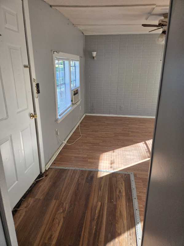 102 Rebeccas Ct - Photo 2 of 10