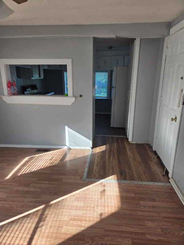 102 Rebeccas Ct - Photo 3 of 10