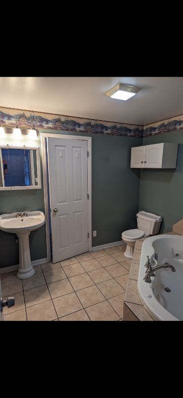 855 E Division St - Photo 3 of 11