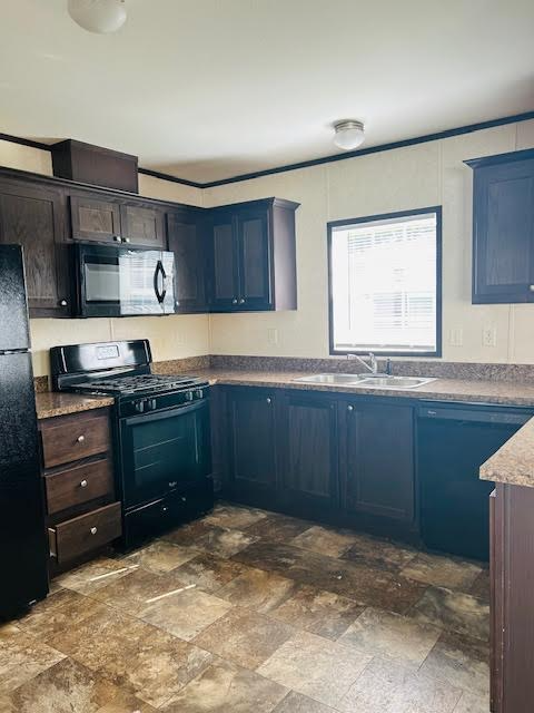 188 Lakeshore Cir - Photo 2 of 11