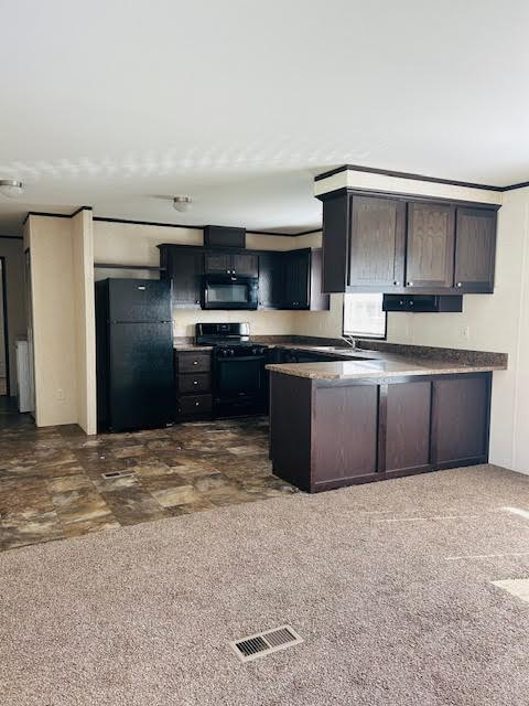 188 Lakeshore Cir - Photo 3 of 11