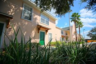 Plaza Royale Apartments - Photo 1 of 1