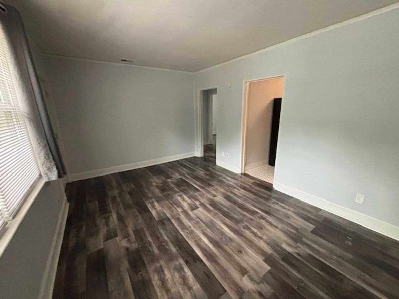 932 Munsen Spring Dr - Photo 2 of 13