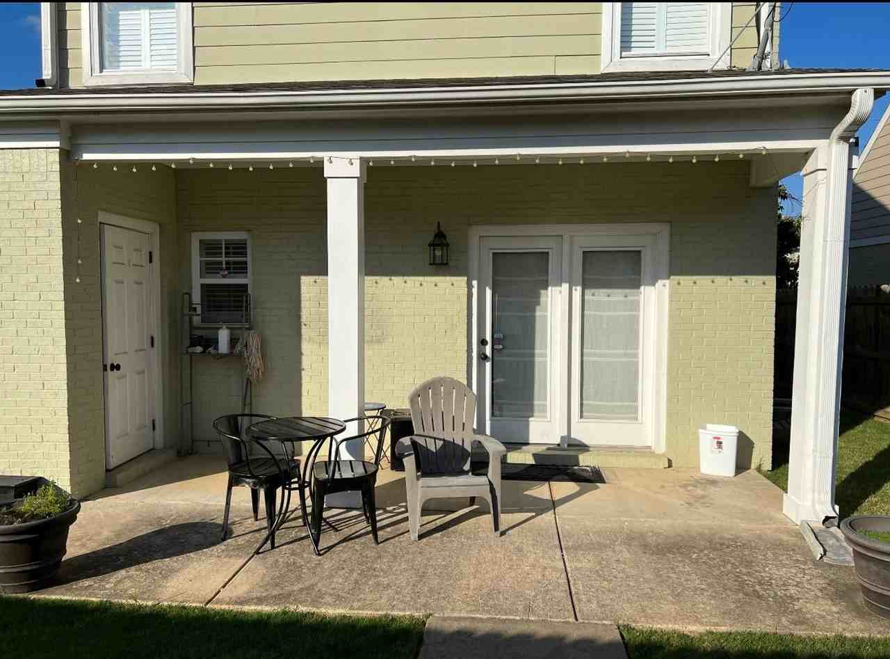 1027 Anchorage Rd - Photo 2 of 7