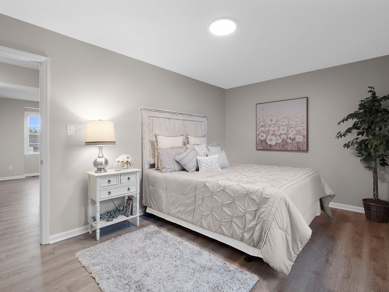 Stratford Square Apartments - Photo 2 of 50