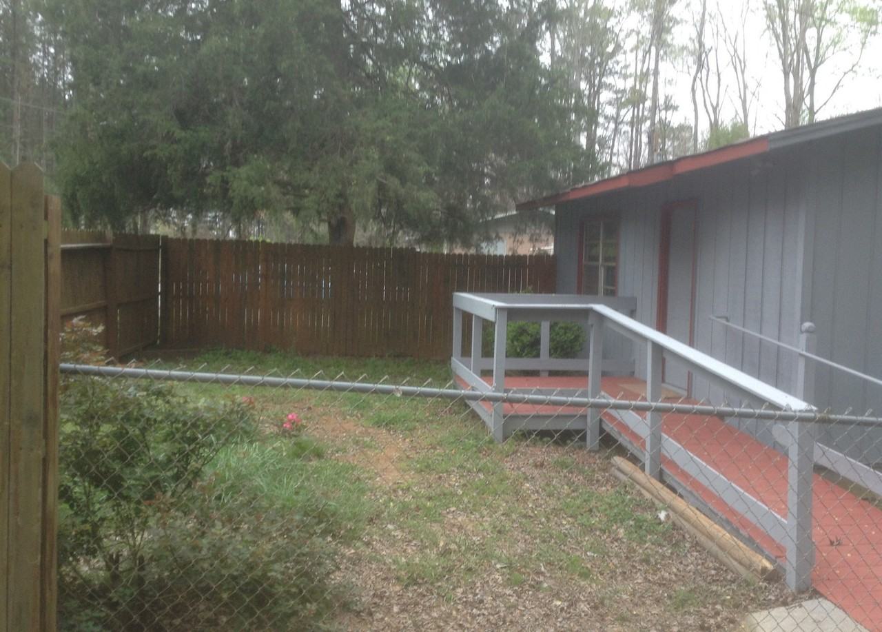 1135 Melody Dr - Photo 2 of 8