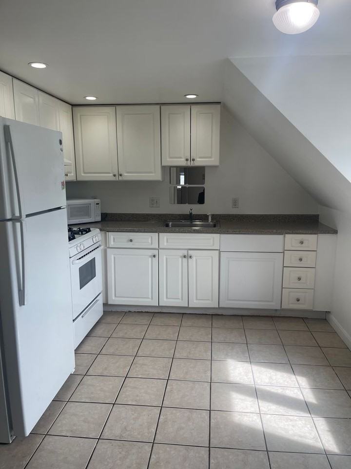 5 Myrtle St - Photo 4 of 17