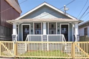 featured image of 1808 Leonidas St