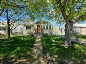 641 & 641 1/2 Broadwater Ave - Photo 1 of 1