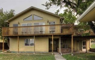 featured image of 123 E Custer St