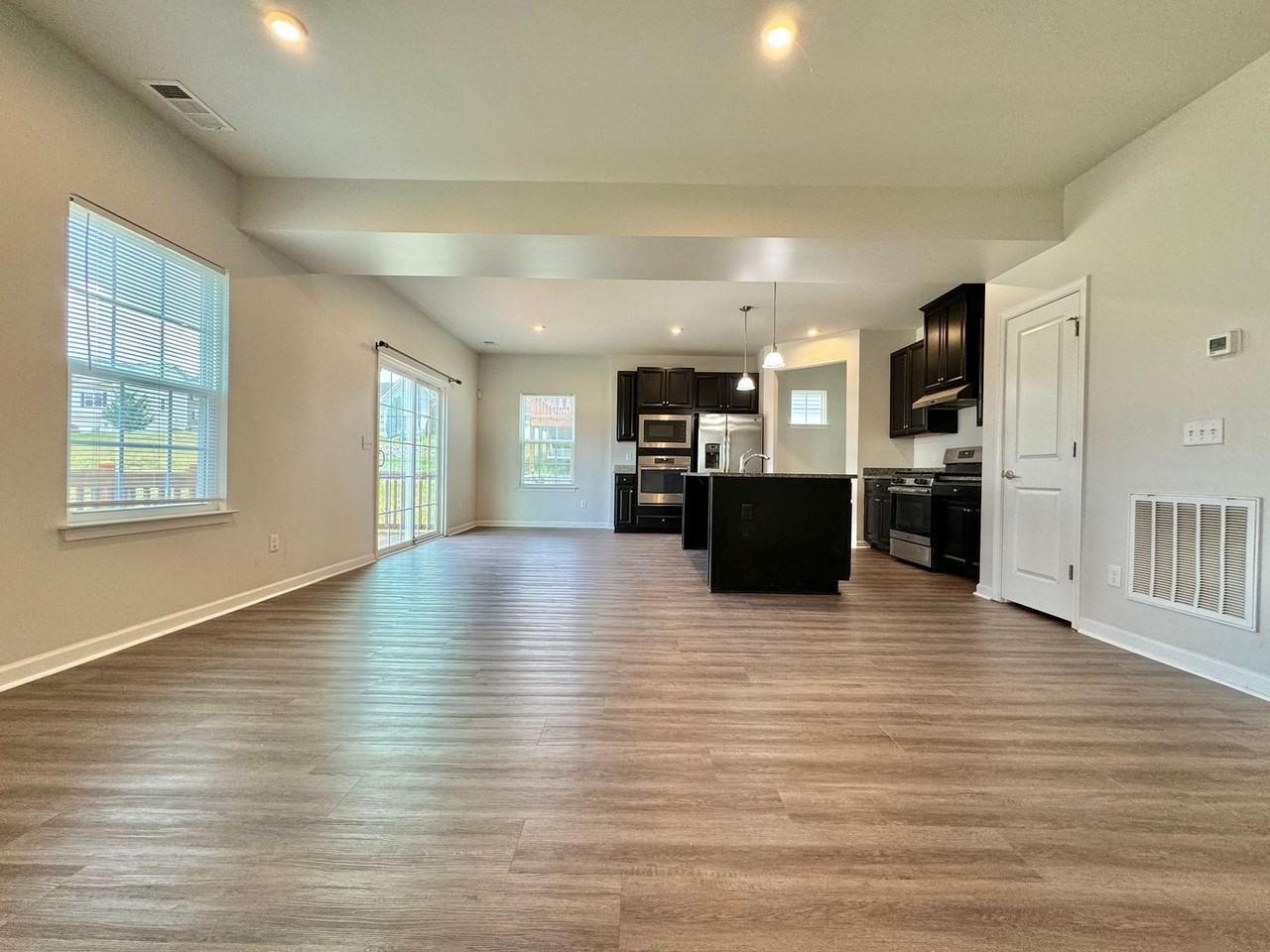 3209 Garrett Ln - Photo 6 of 26