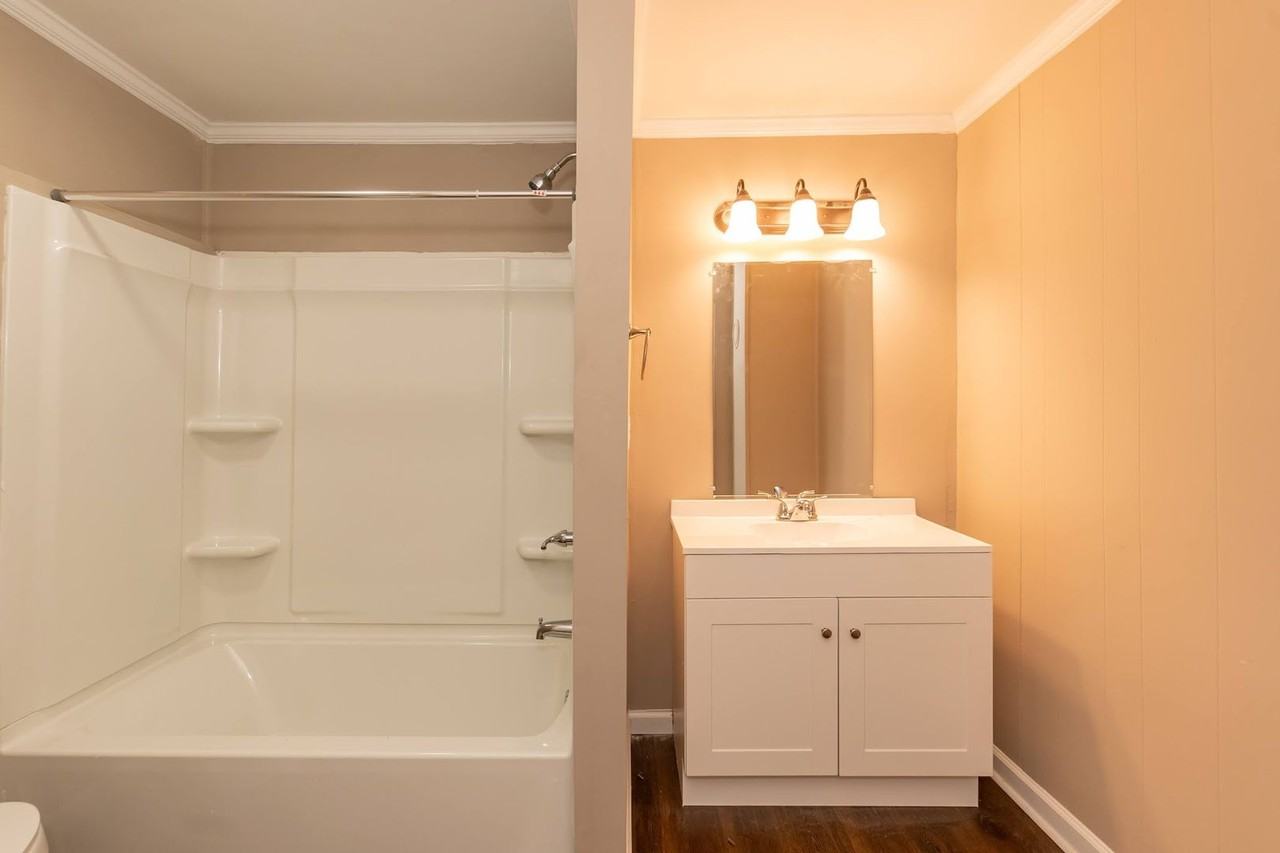 4046 S Church St - Photo 2 of 12