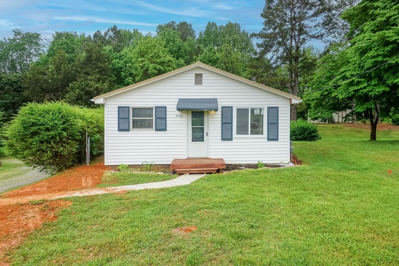 4046 S Church St - Photo 5 of 12