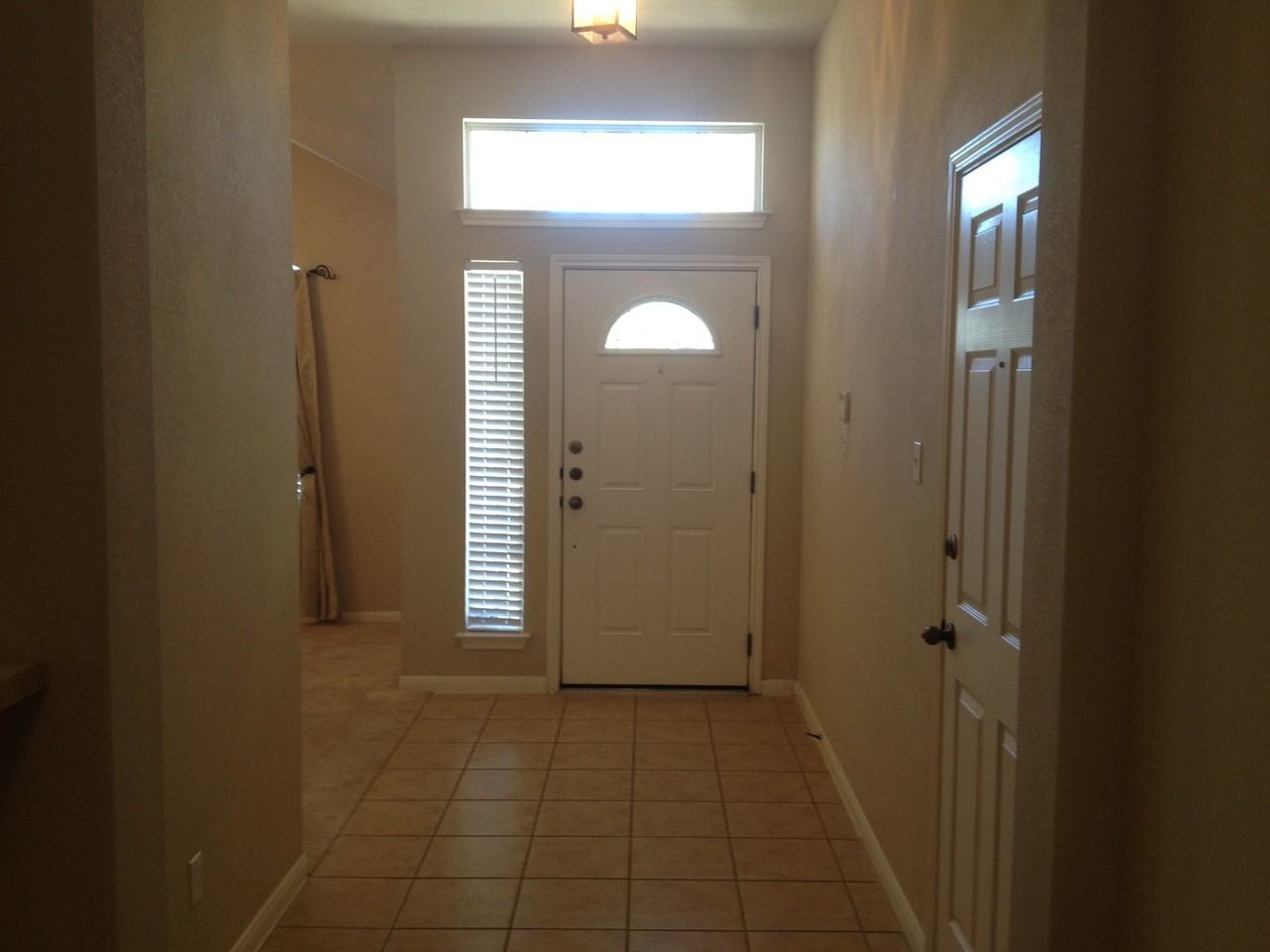 4105 Meadow Bluff Way - Photo 4 of 36