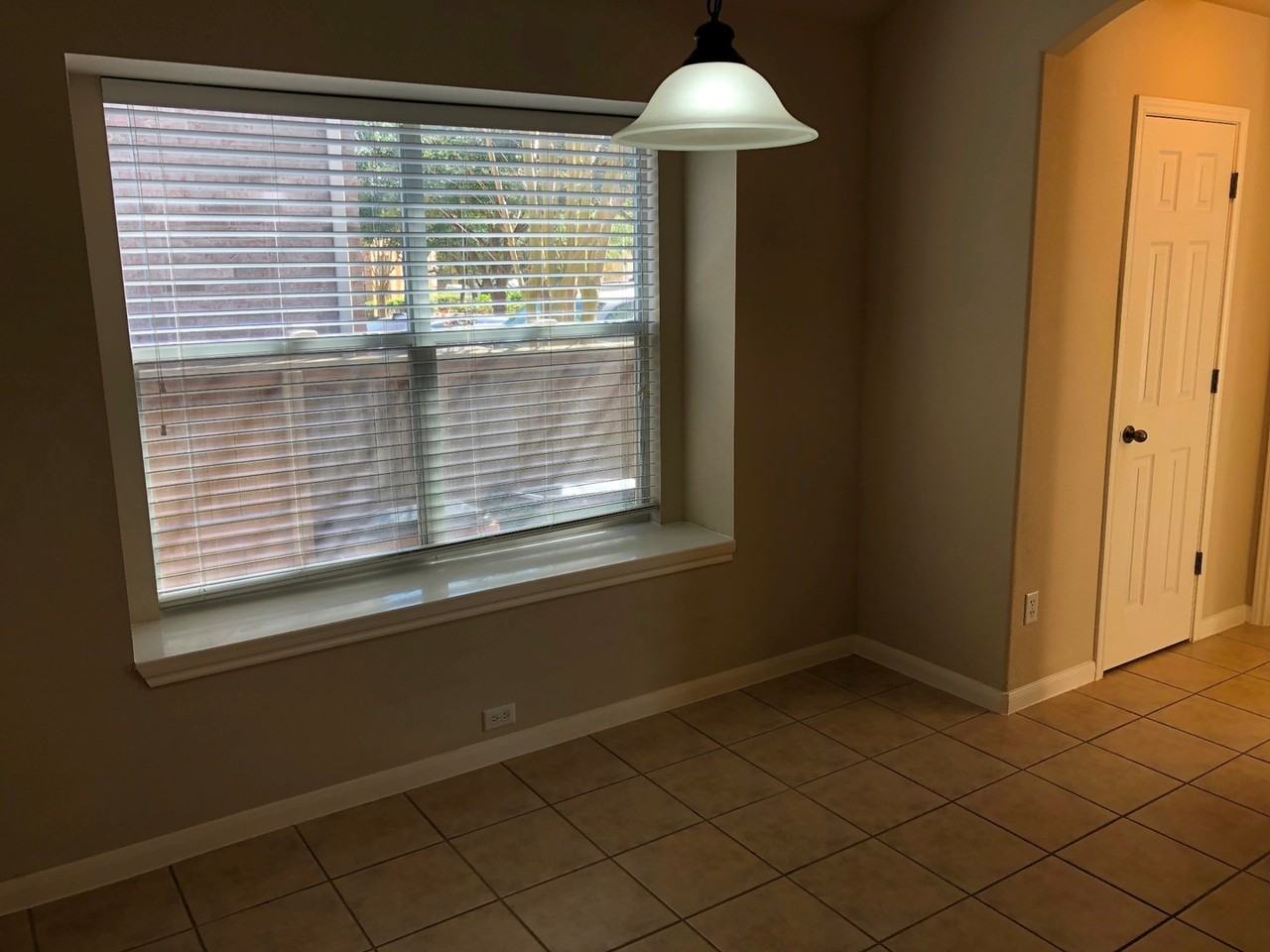 4105 Meadow Bluff Way - Photo 7 of 36