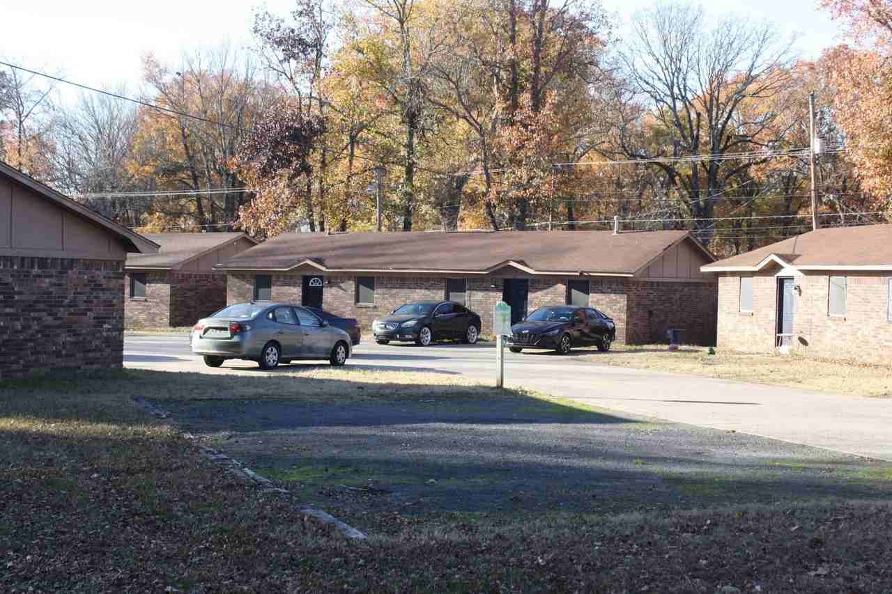 10002 Shannon Dr - Photo 3 of 23