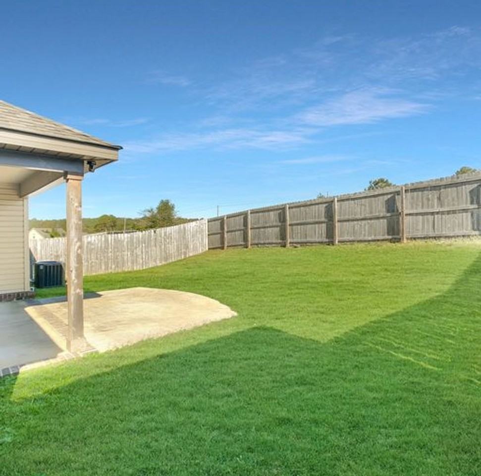 5360 University Gardens Dr - Photo 3 of 23