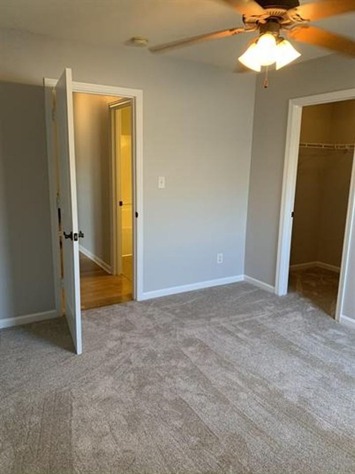 406 Jasmine Dr - Photo 4 of 10