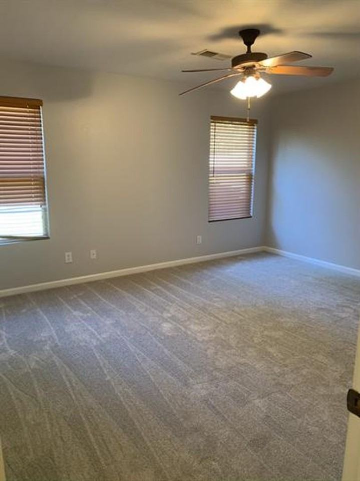 406 Jasmine Dr - Photo 6 of 10