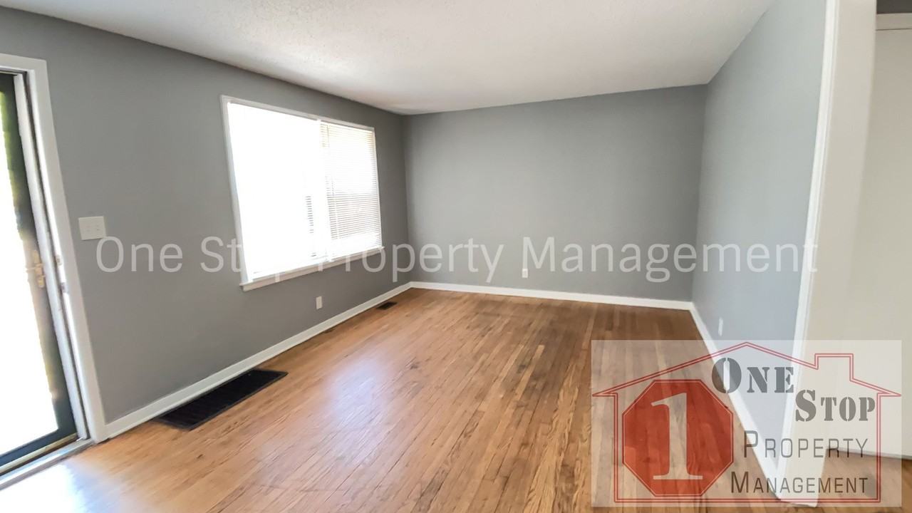 7037 Askew Ave - Photo 2 of 18