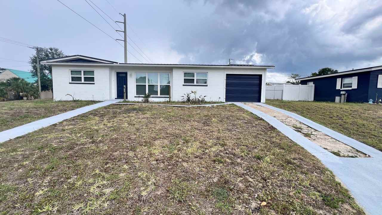 1085 Cleveland St - Photo 2 of 36