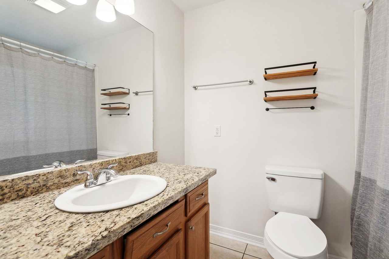 70252 8th St - Photo 4 of 13