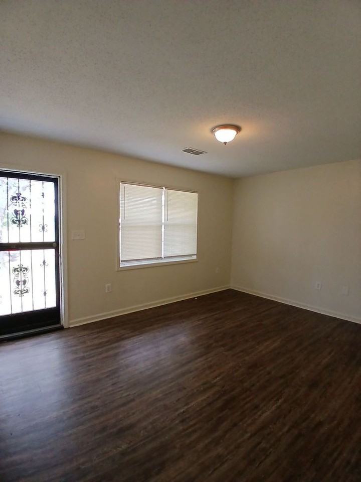 819 West Raines Road - Photo 3 of 12