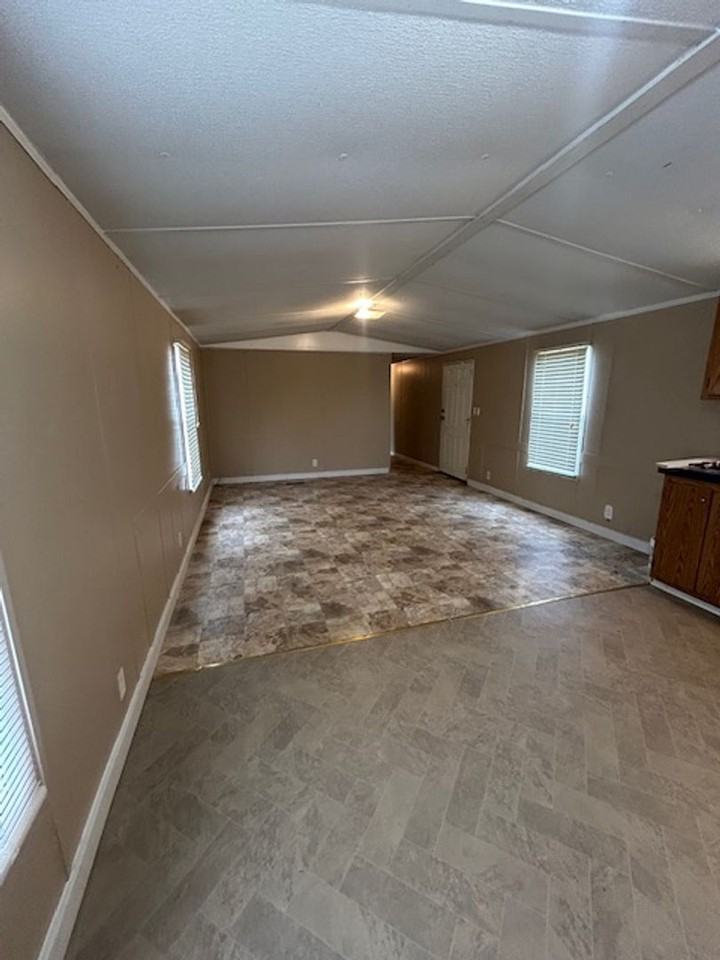 165 Kesler Dr - Photo 2 of 15