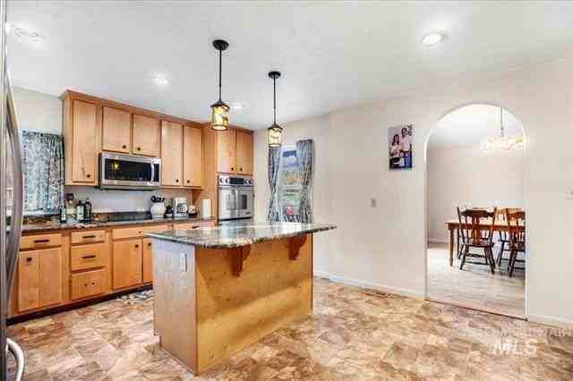 419 Hagerman Ave E #NA - Photo 2 of 37