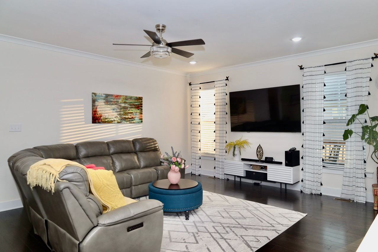 5906 Sterlingworth Dr #NA - Photo 5 of 23