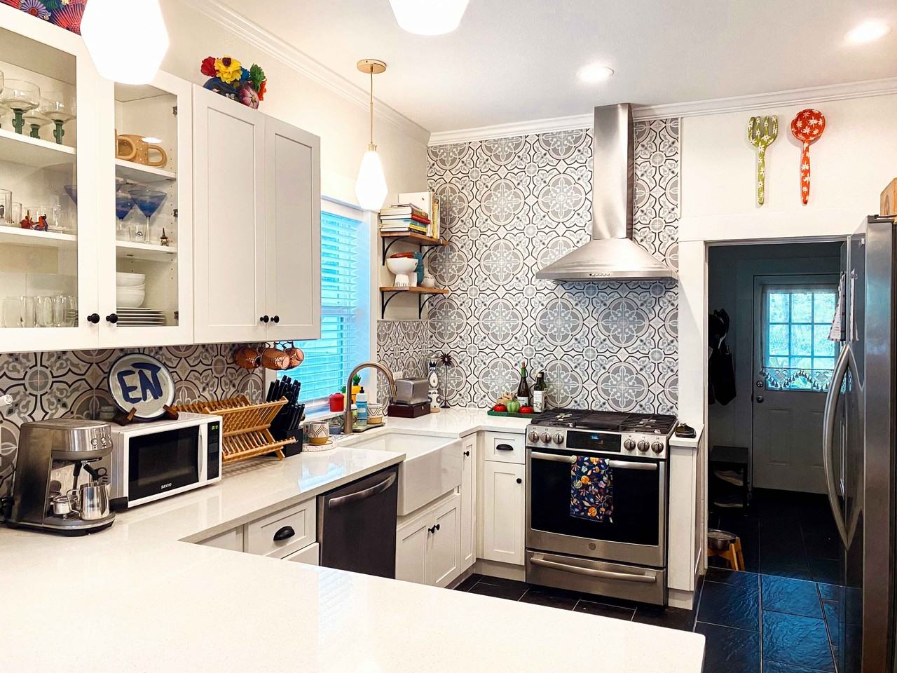 531 W Huisache Ave #NA - Photo 2 of 24