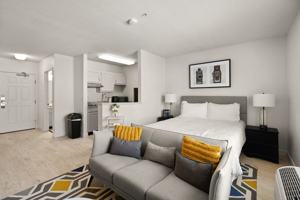 featured image of 703 N Shore Dr #1