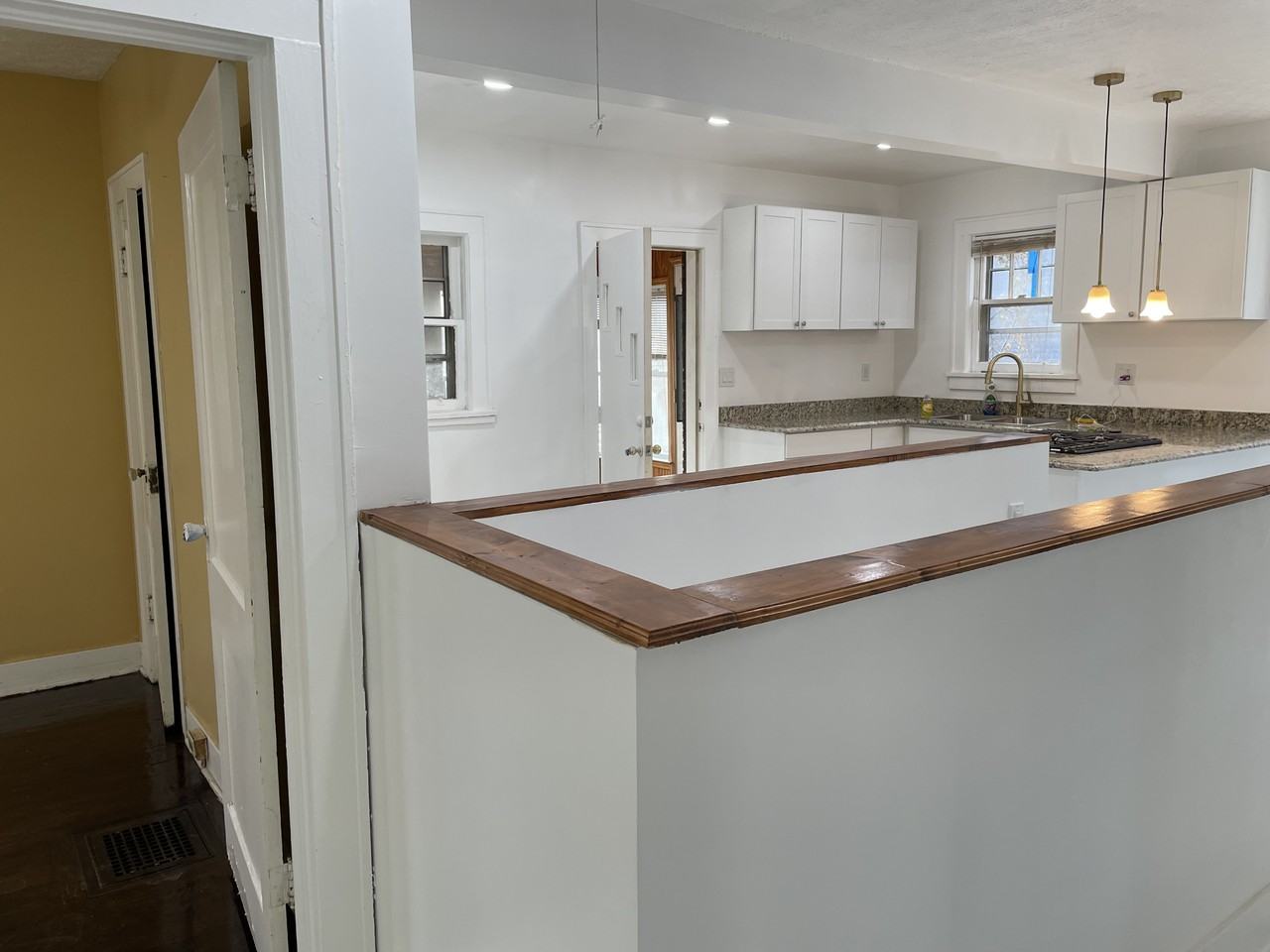 2010 Eastland Ave #NA - Photo 2 of 13