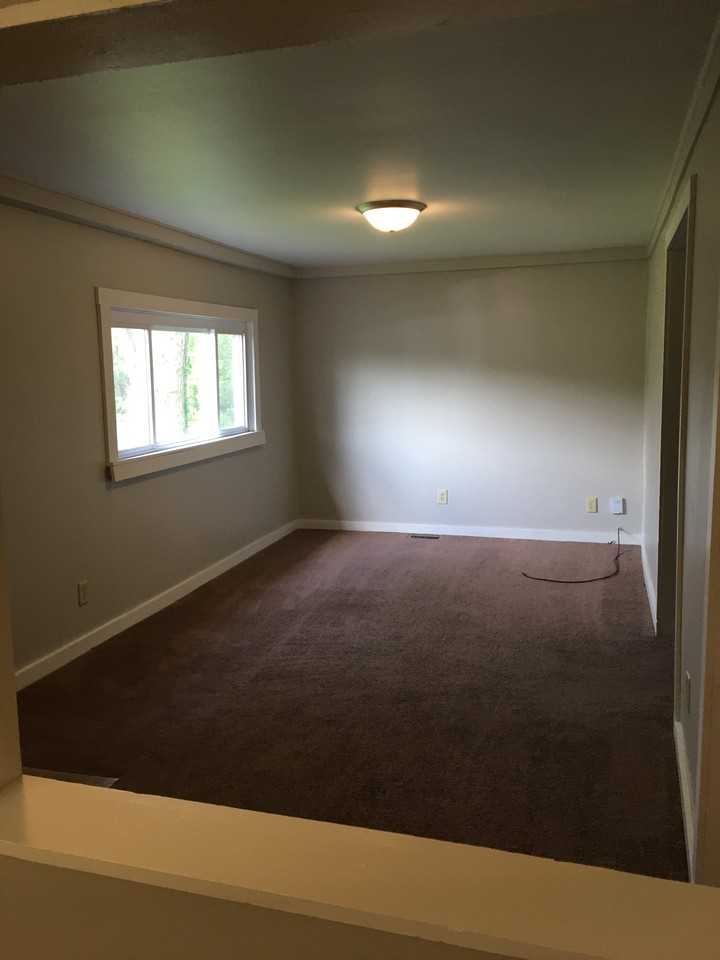 810 N Madison St #1 - Photo 4 of 19