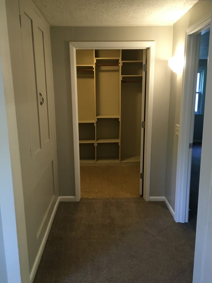 810 N Madison St #1 - Photo 7 of 19