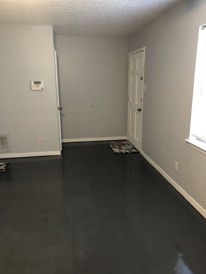 700 Bonneville Dr #NA - Photo 2 of 12