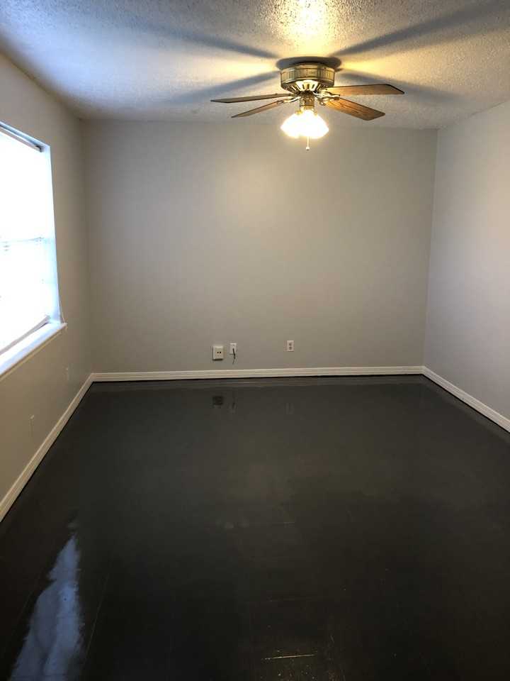 700 Bonneville Dr #NA - Photo 3 of 12