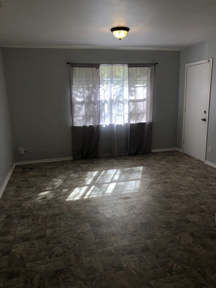 700 Bonneville Dr #NA - Photo 4 of 12