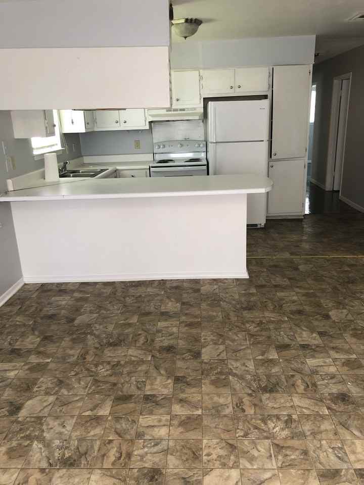 700 Bonneville Dr #NA - Photo 5 of 12