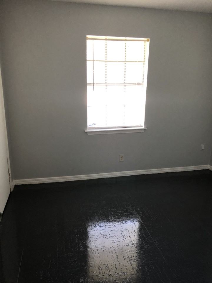 700 Bonneville Dr #NA - Photo 6 of 12