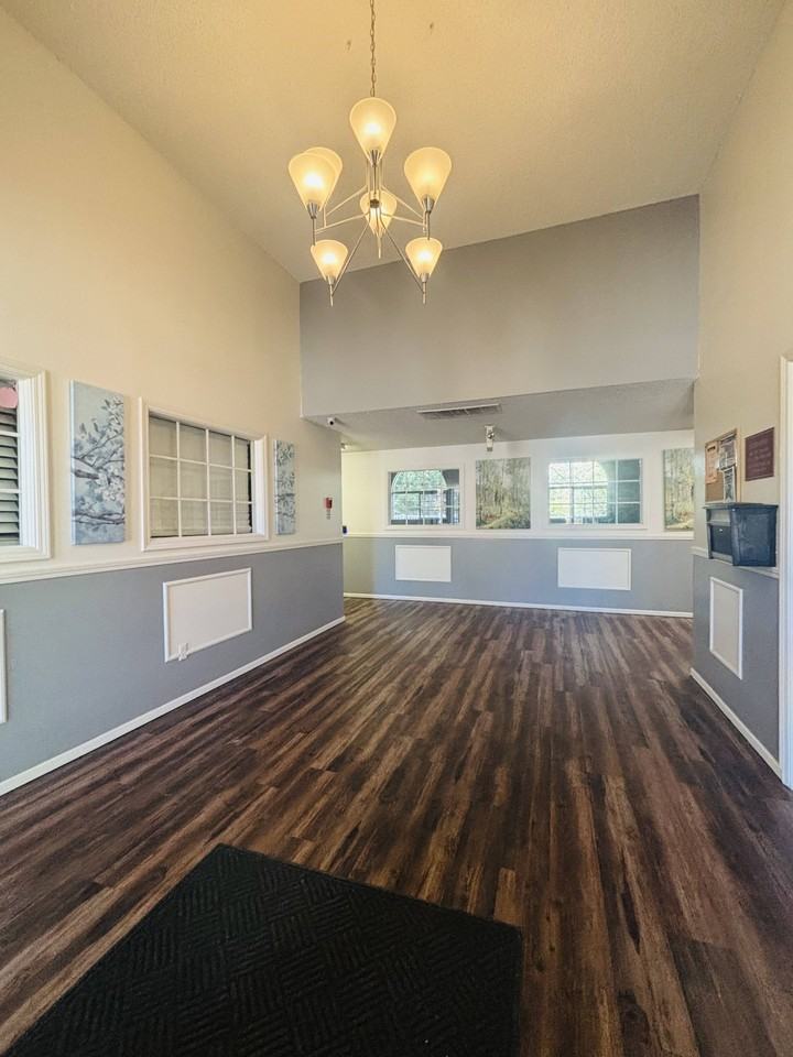 Georgetown Manor Apartments - Photo 3 of 39