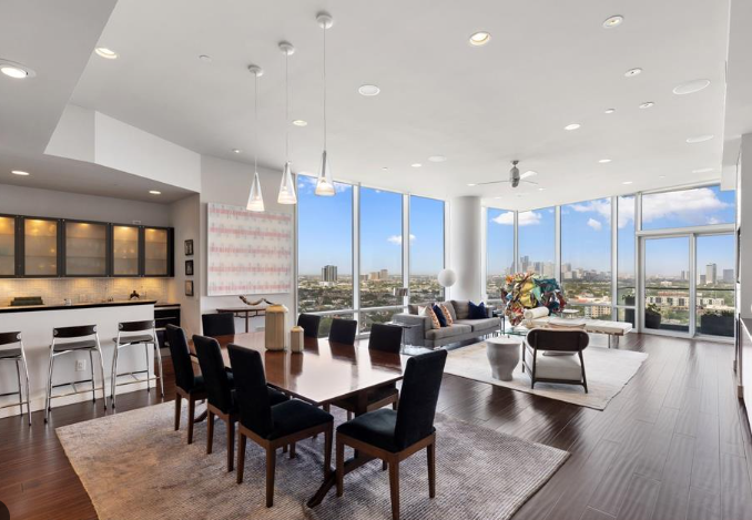 2727 Kirby Drive - Photo 6 of 9