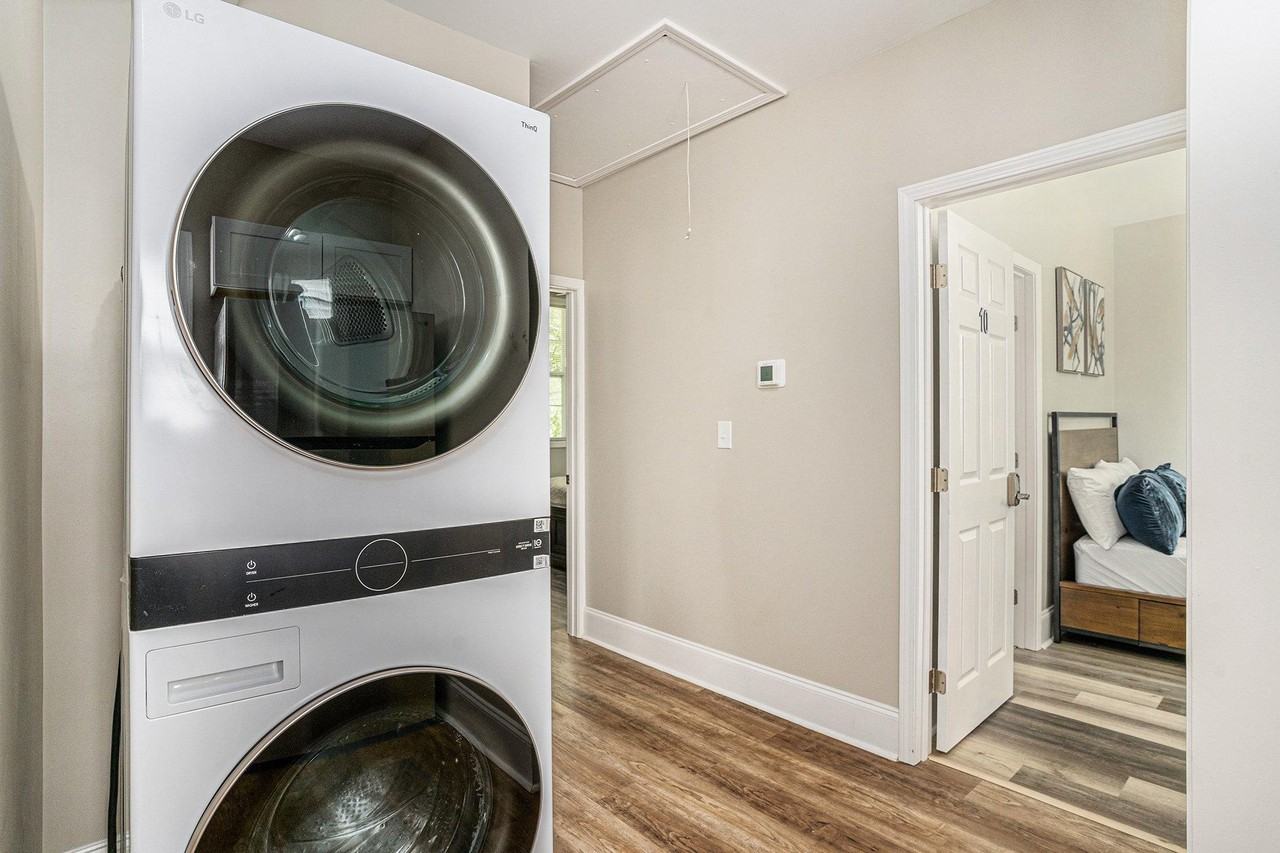 Orly Ter - Photo 3 of 7