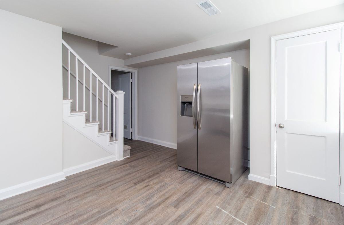 4539 Shamrock Ave - Photo 2 of 19