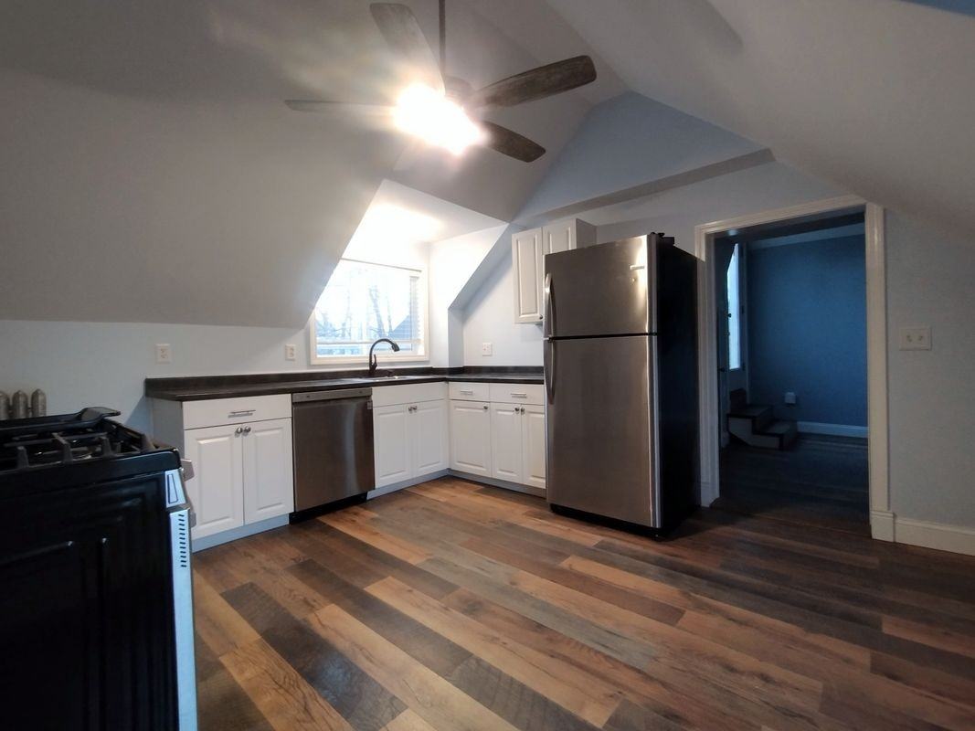 8 Myrtle St ##2 - Photo 6 of 17