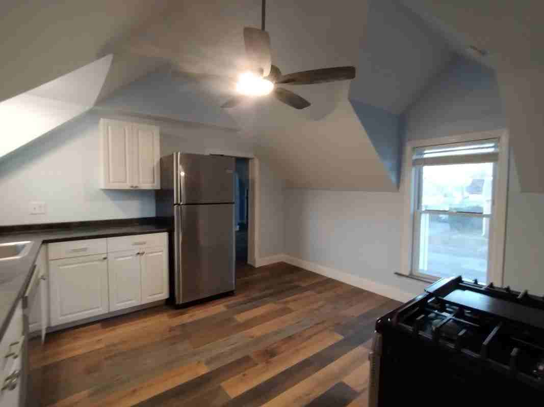 8 Myrtle St ##2 - Photo 7 of 17