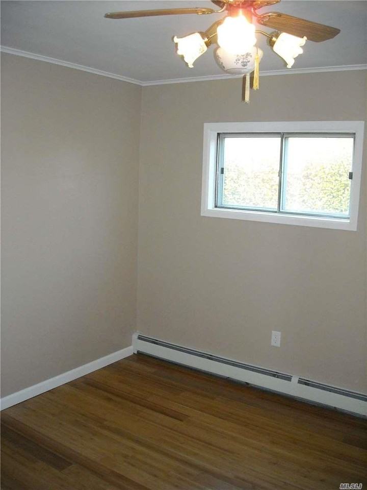 267 Elm Dr S - Photo 7 of 9